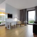 Hotell Nh 4*