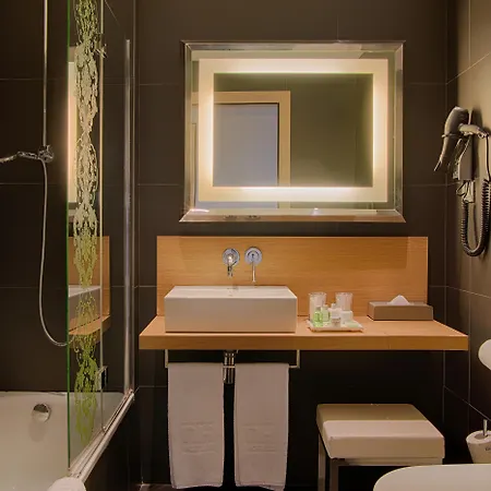 Nh 4* باليرمو