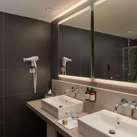 Nh Hotel 4*